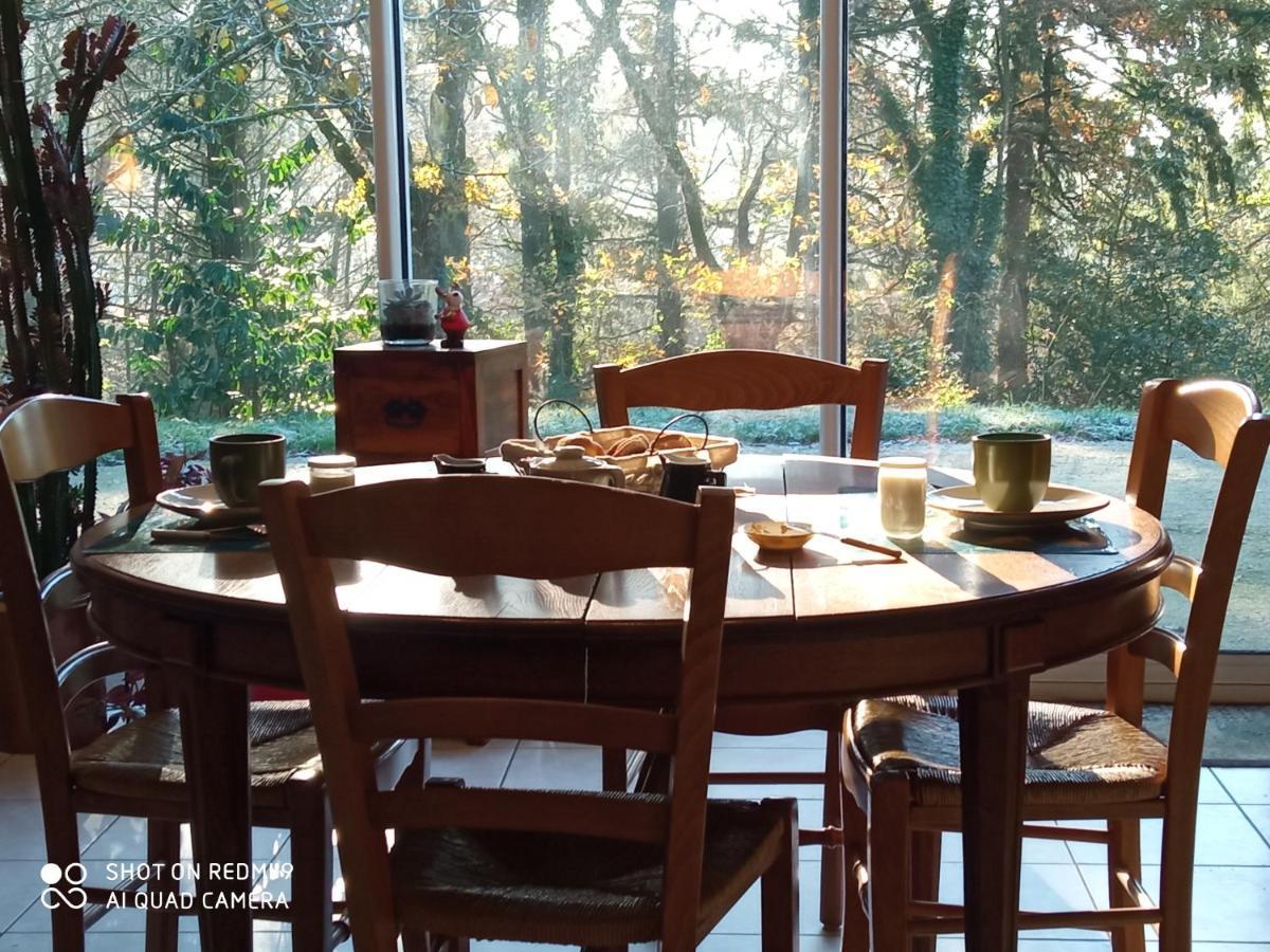 Les Trois Geais Bed & Breakfast Les Epesses Bagian luar foto